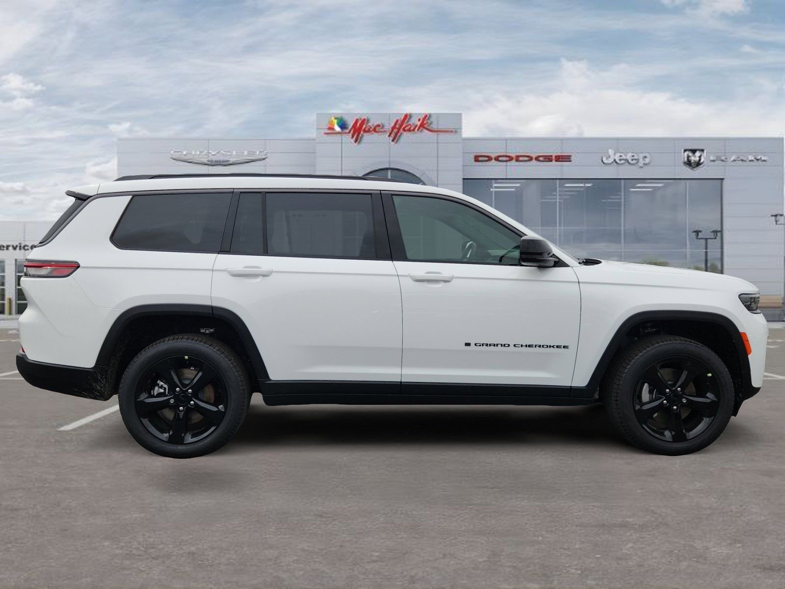 New 2026 Bright White Clear-Coat Exterior Paint Jeep Limited image 6