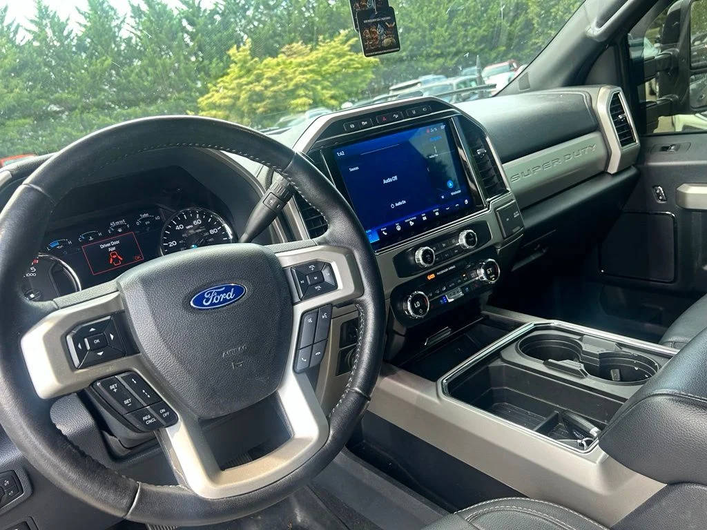 Used 2022 Gray Ford Lariat image 10