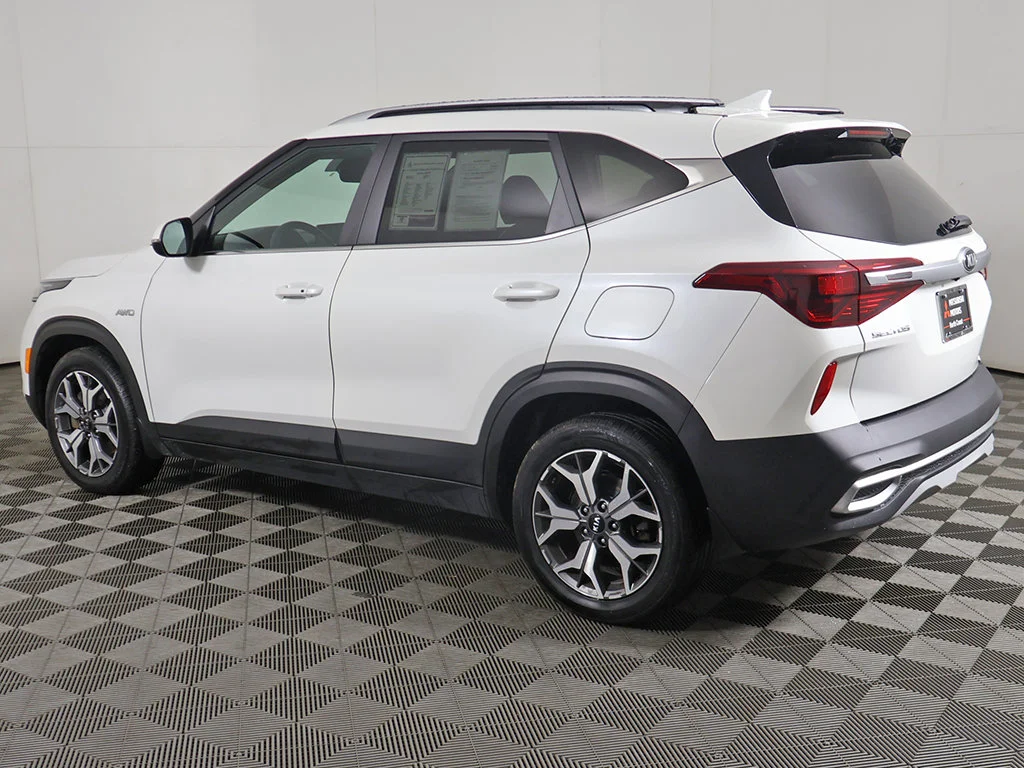 Used 2021 White Kia EX image 14