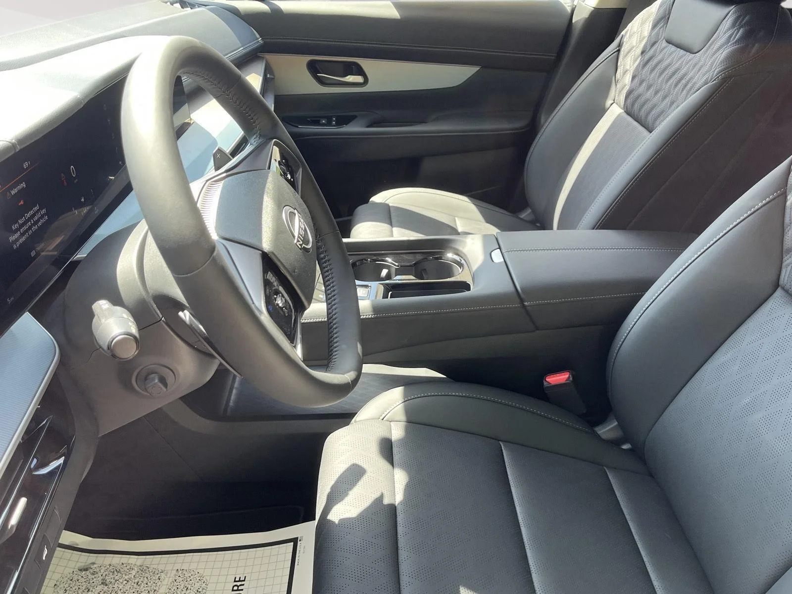 New 2026 Everest White Pearl TriCoat Nissan Platinum image 25