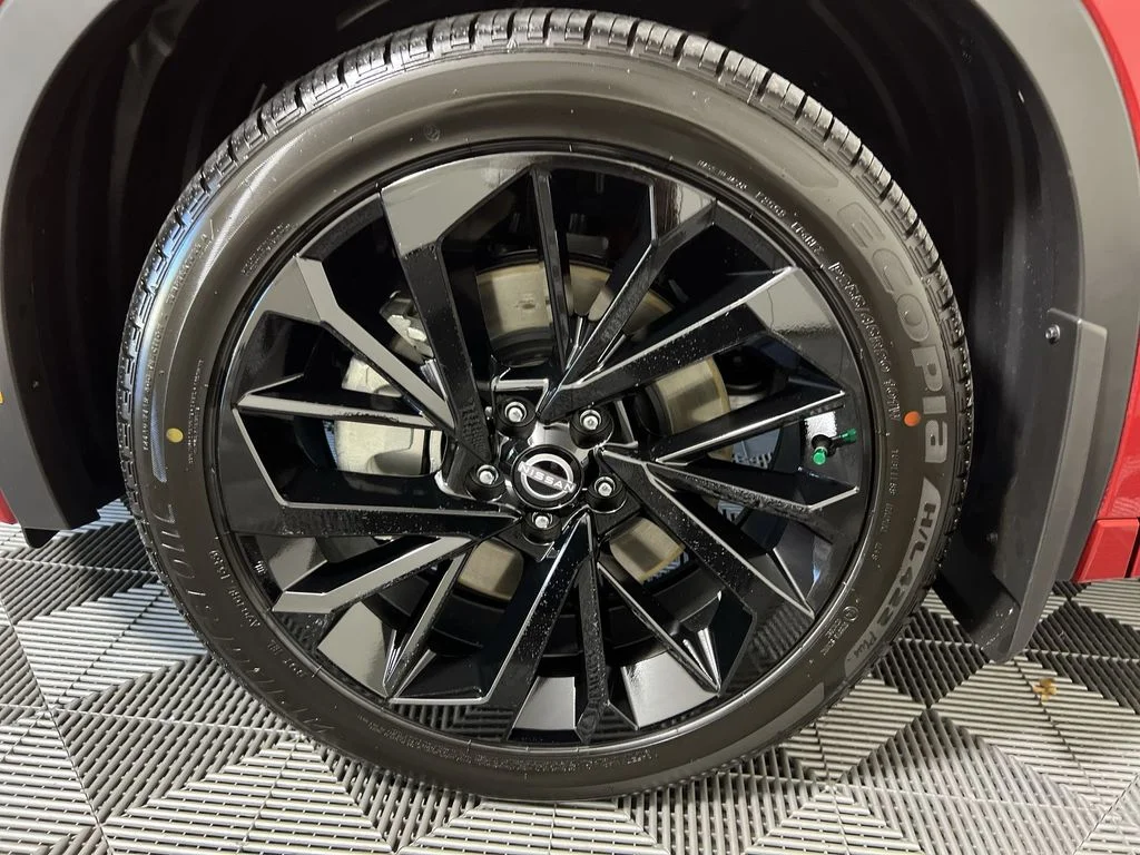New 2026 Red Nissan Platinum image 19