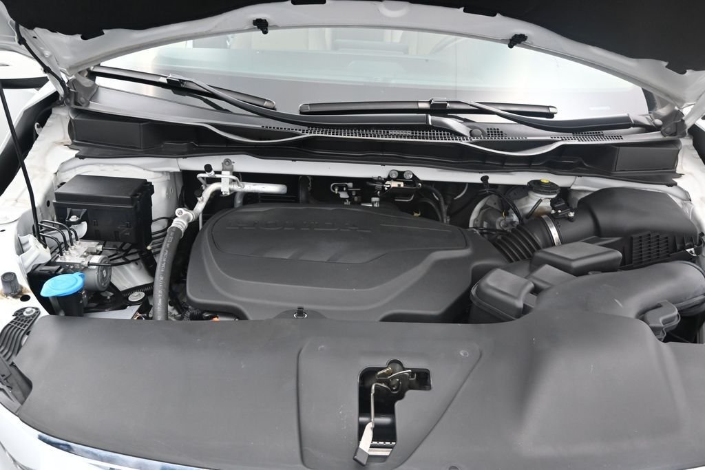 Used 2022  Honda EX image 22