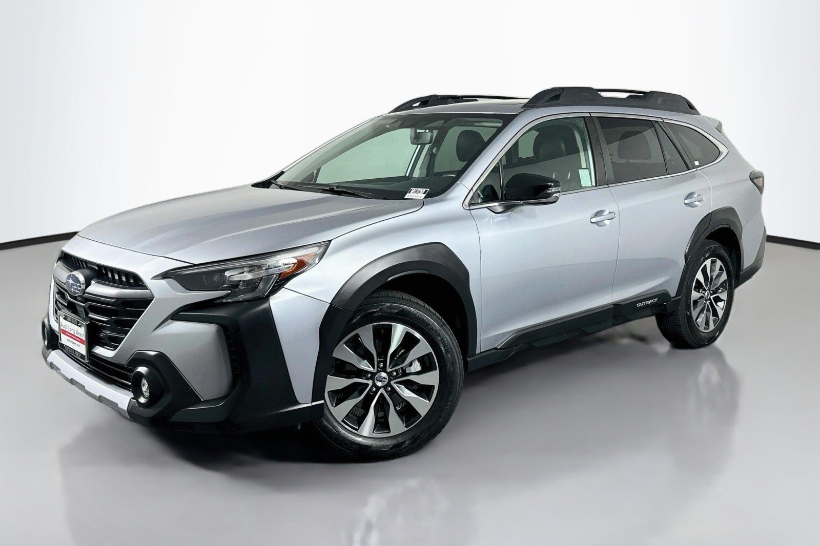 Used 2024 Ice Silver Metallic Subaru Limited image 1