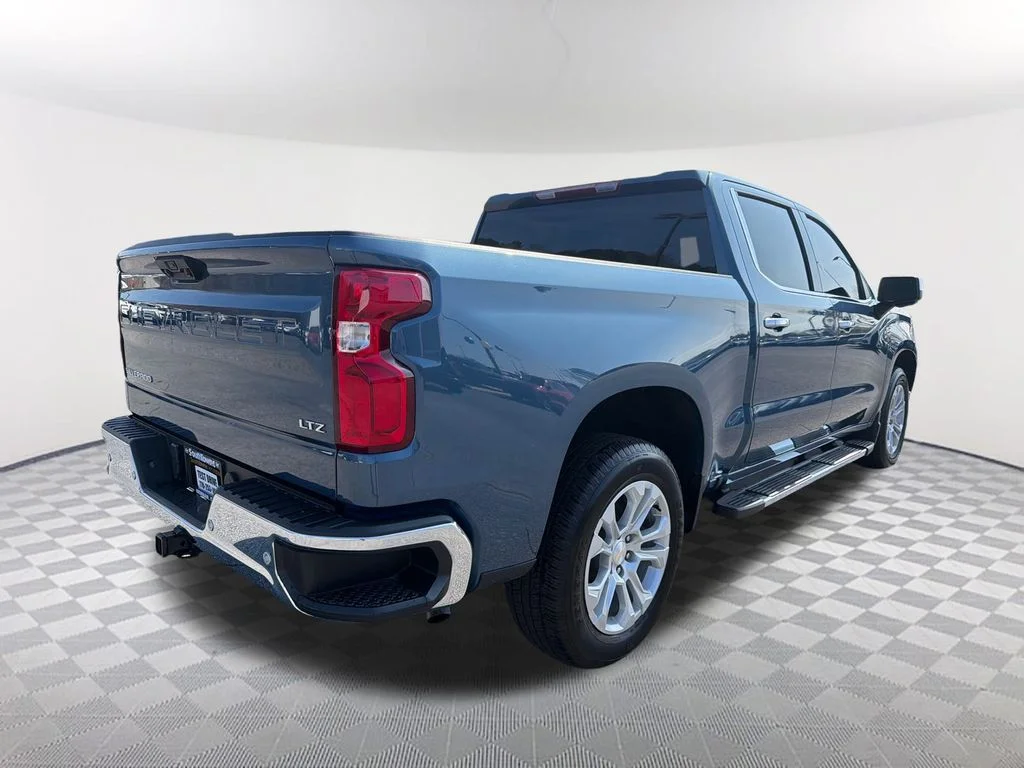 Used 2024 Blue Chevrolet LTZ image 5