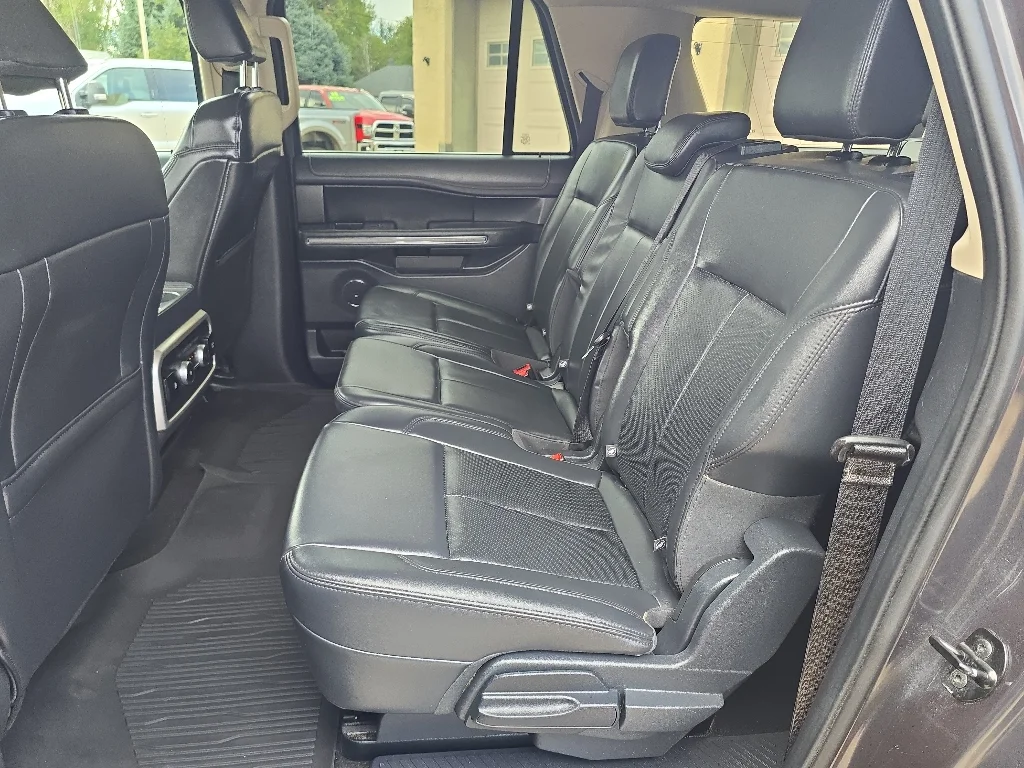 Used 2024  Ford XLT image 33