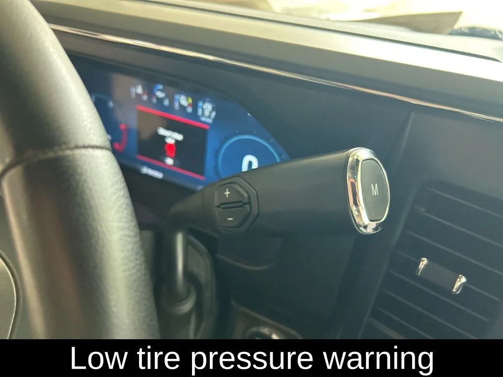 Used 2025 Gray Ford Lariat image 8