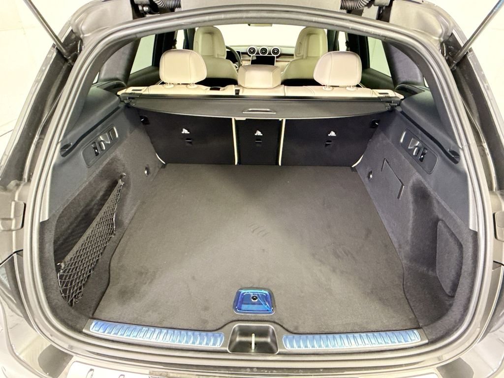 New 2026 Graphite Grey Metallic Mercedes-Benz GLC 300 image 27