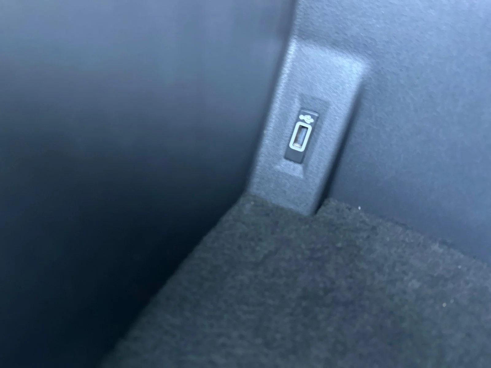 Used 2019 Gray Volkswagen SEL Premium image 84