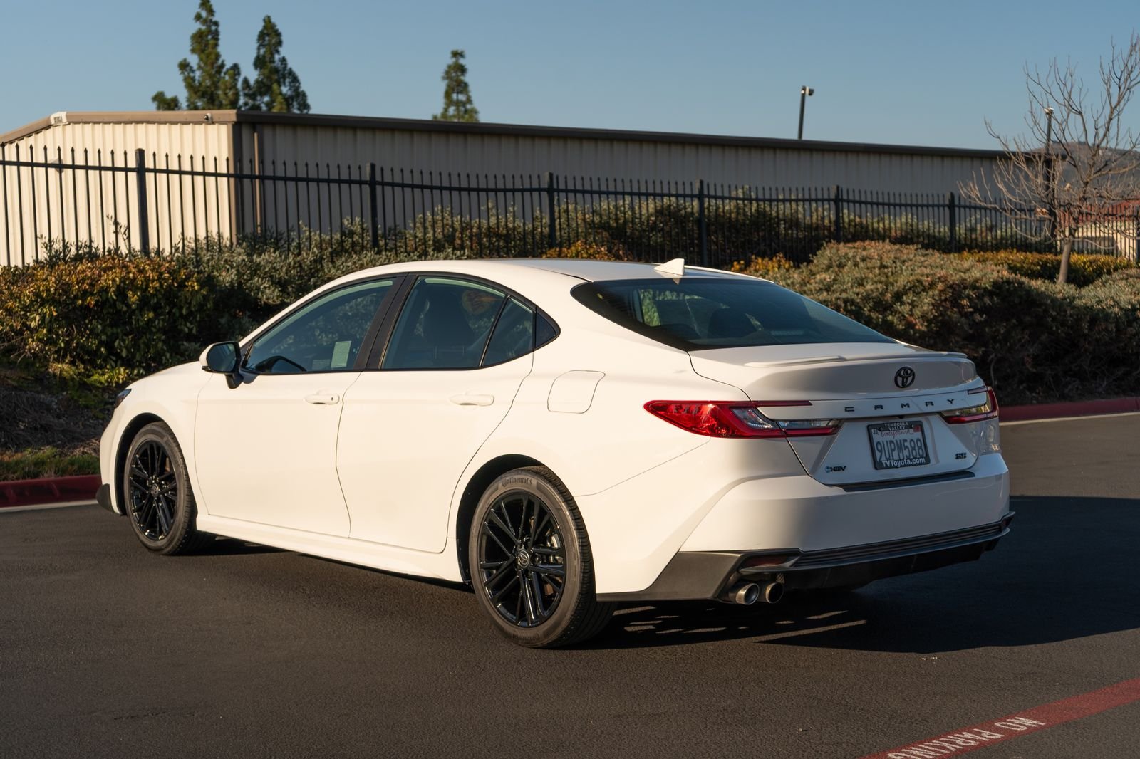 Used 2025 Ice Toyota SE image 11