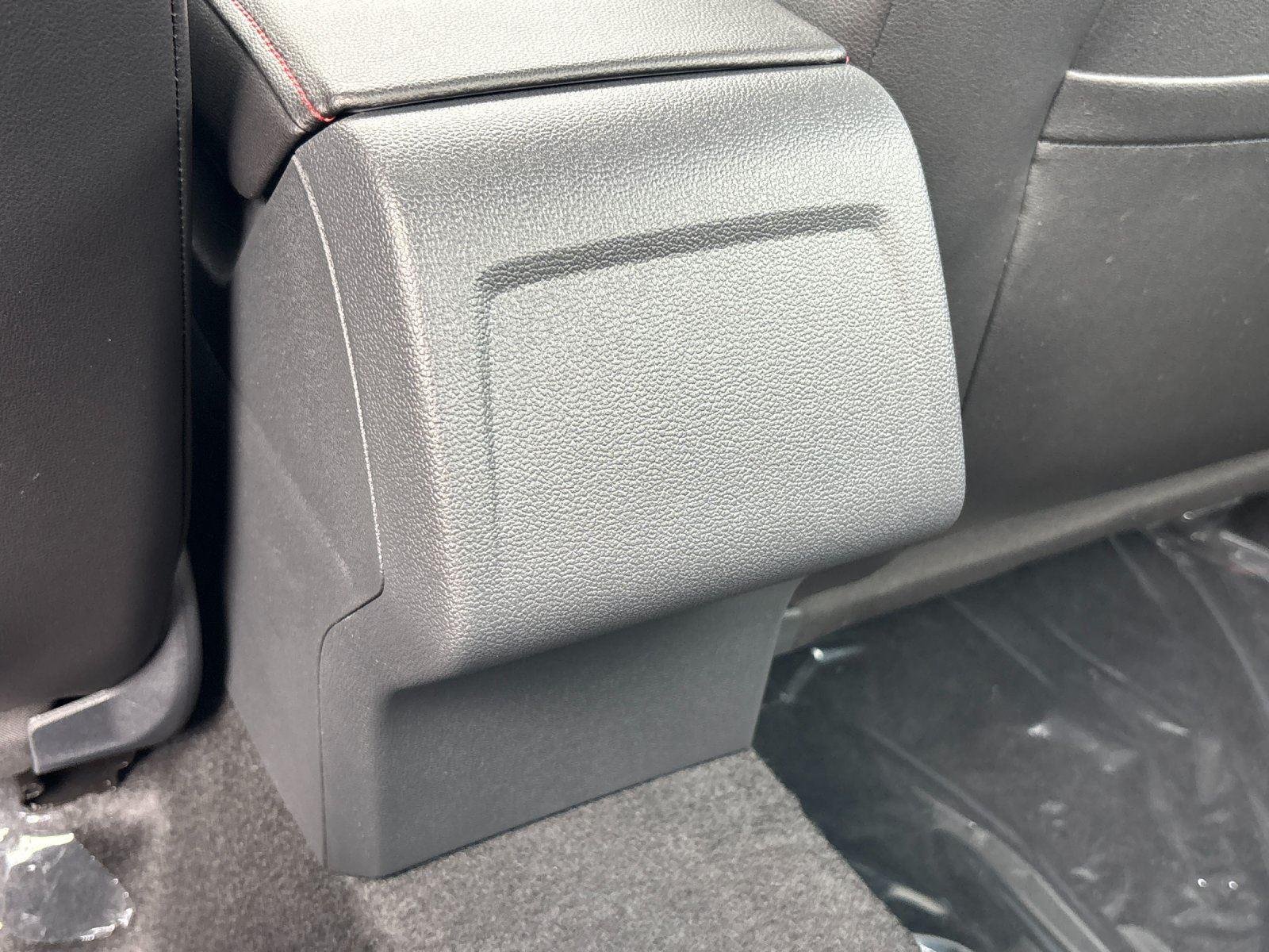 New 2026 Monument Gray w/Deep Black Roof Volkswagen Autobahn image 33