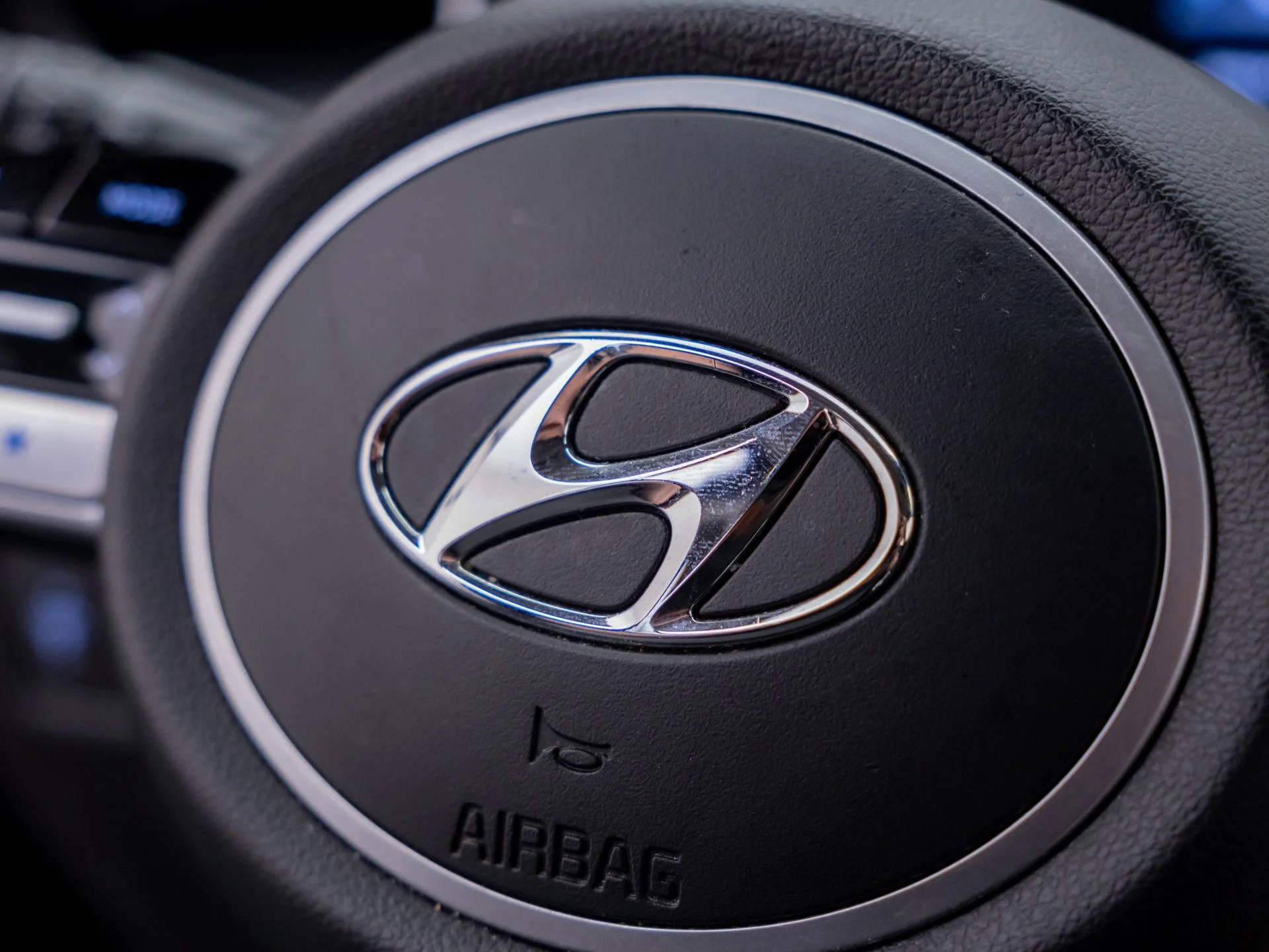Used 2022 Gray Hyundai SEL image 30