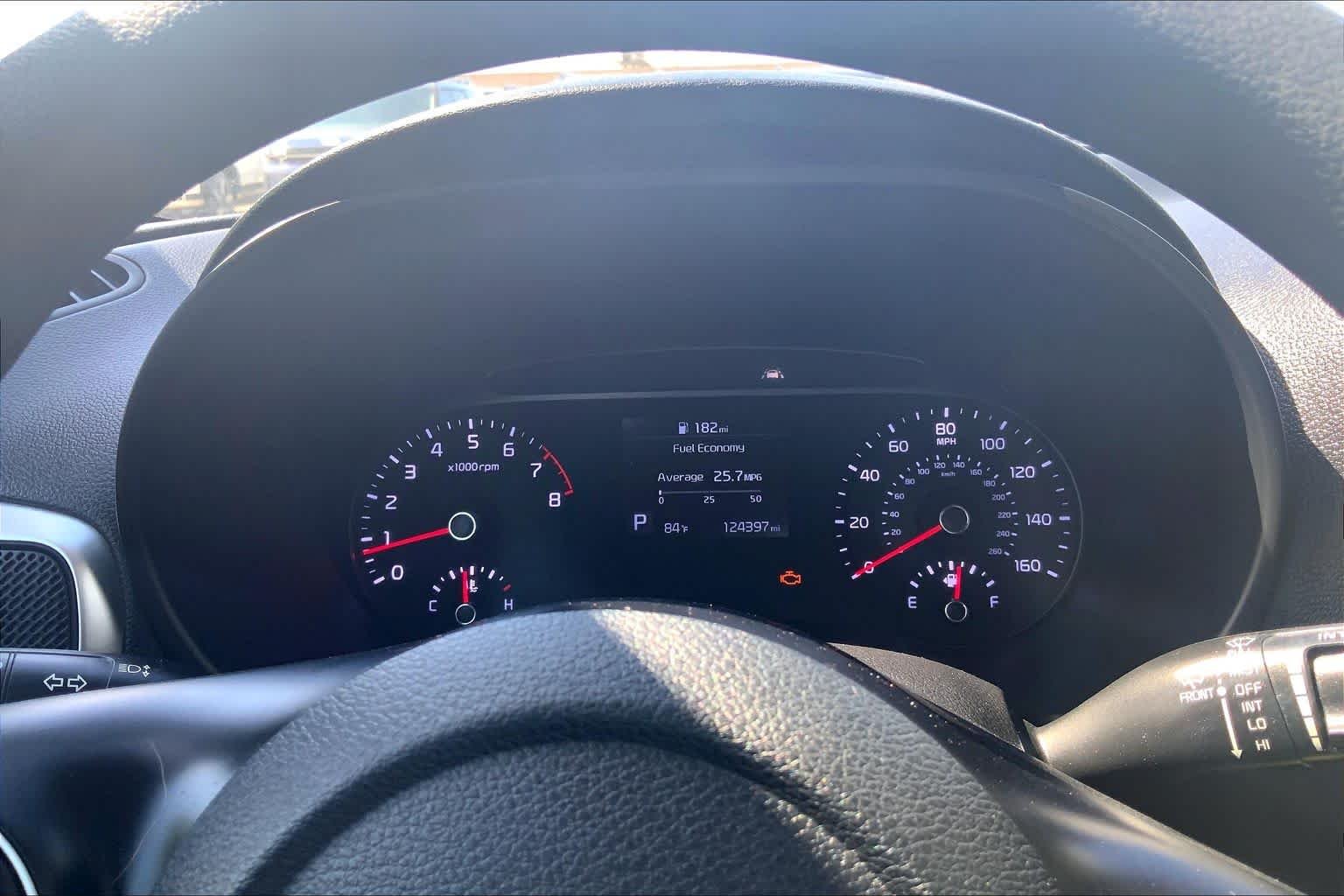 Used 2021 Snow White Pearl Kia S image 26