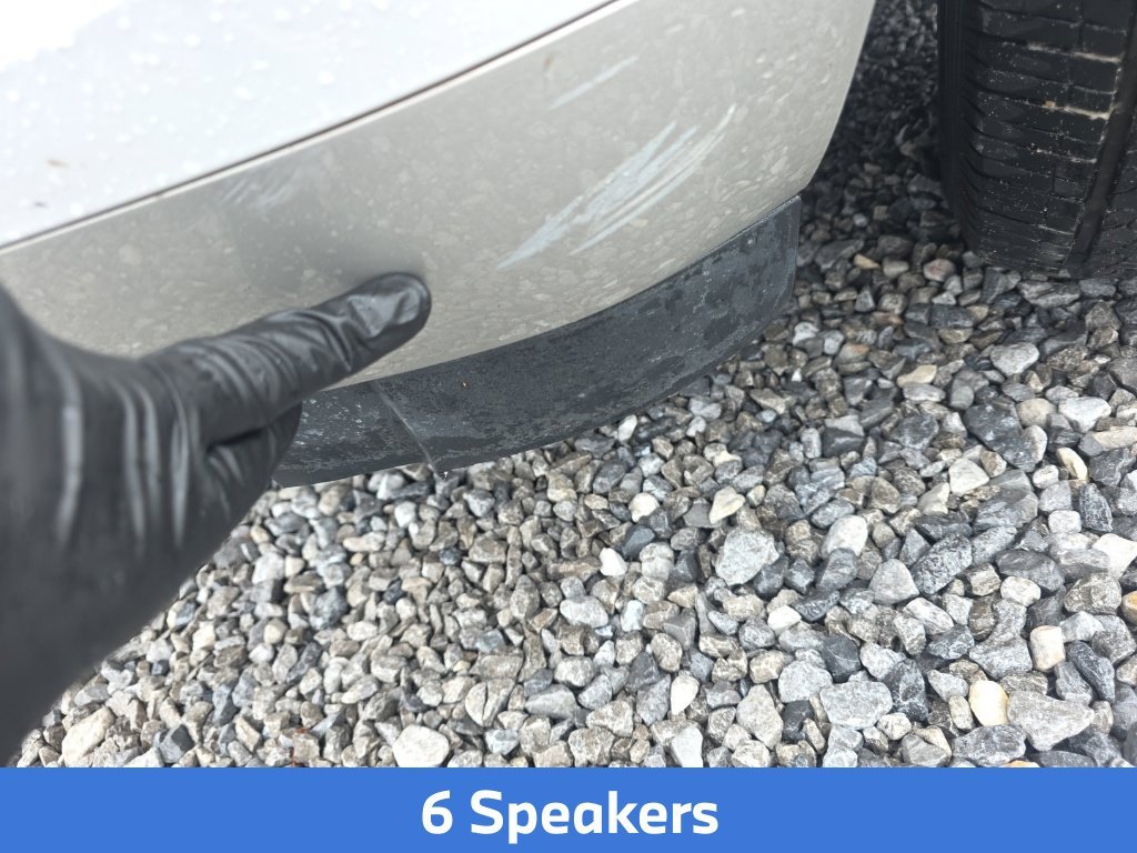 Used 2020 White Buick Essence image 11