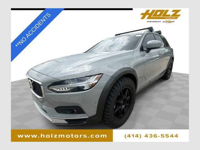 Used 2025 Gray Volvo Plus, B6 AWD Gas (mild hybrid) image 1