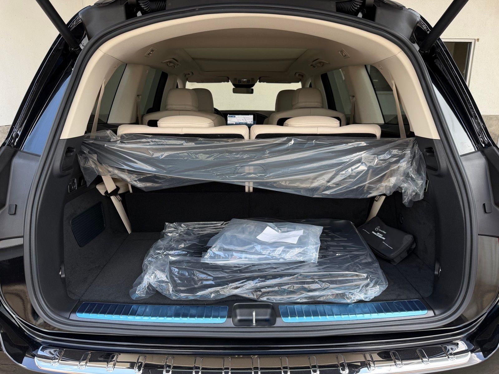 New 2026 Obsidian Black Metallic Mercedes-Benz GLS 450 image 21