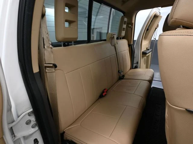 Used 2015 White Ford Lariat image 42