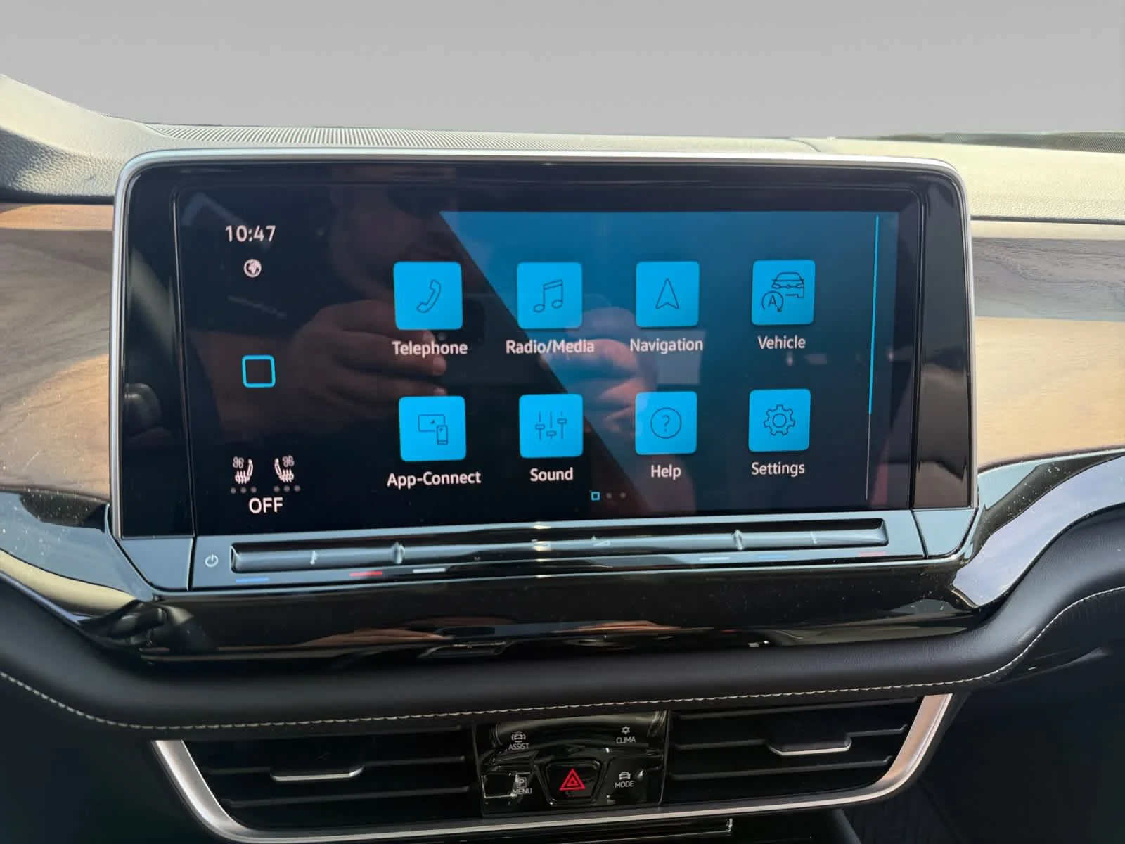 2026 Volkswagen Atlas SE w/Tech - Photo 15