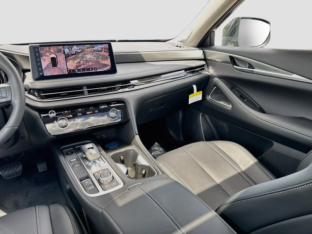 New 2027 HARBOR GRAY INFINITI Luxe FWD image 25