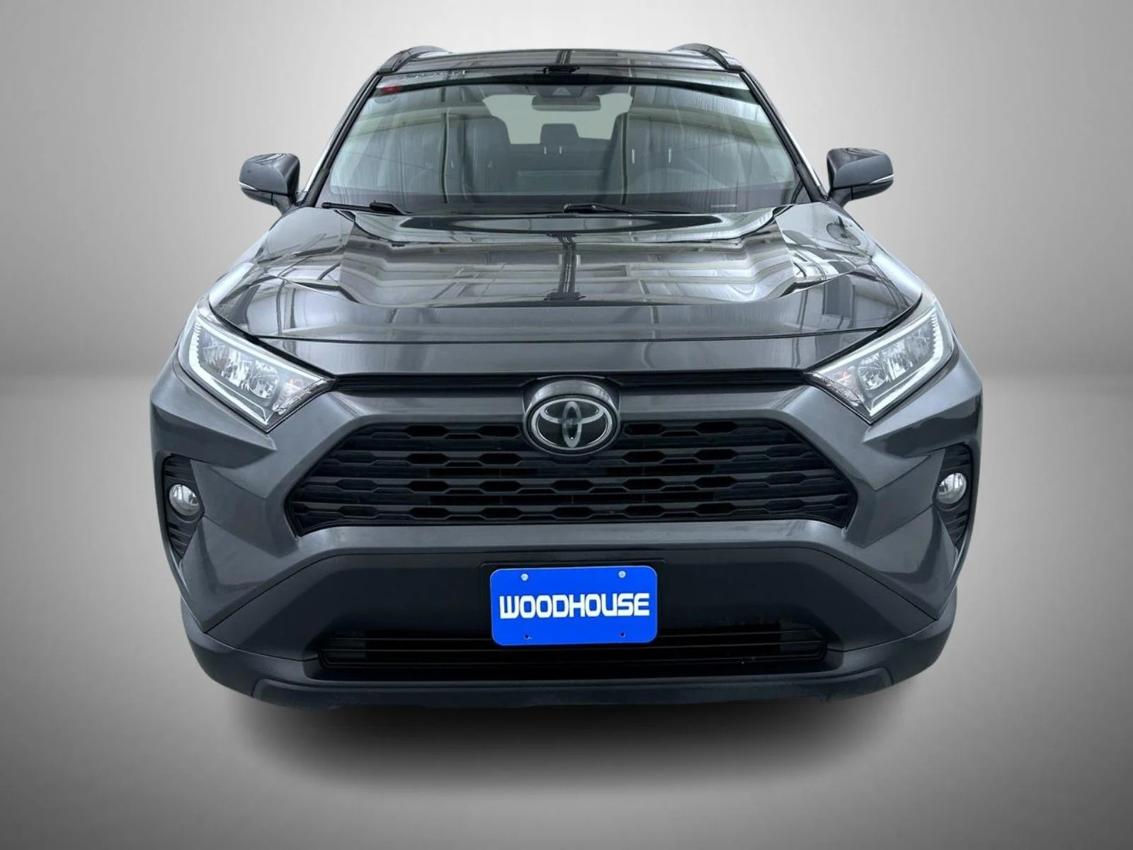 Used 2020 Gray Toyota XLE Premium image 2
