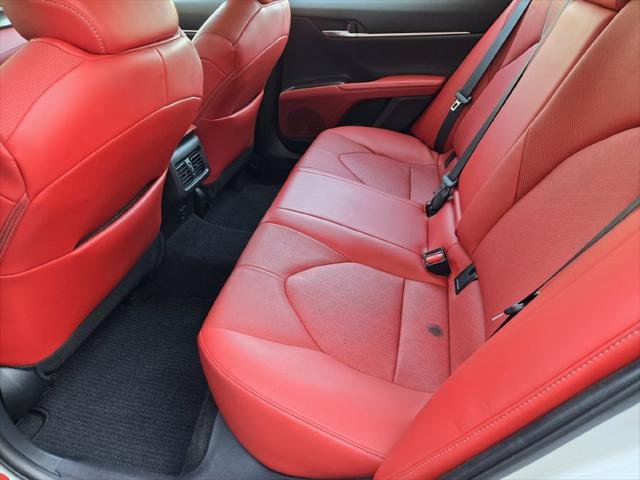Certified Used 2024 MID BLK/WIND CHILL Toyota  image 23