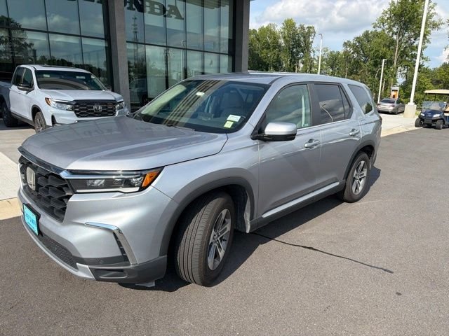 Certified Used 2024 Lunar Silver Metallic Honda AWD EX-L image 2