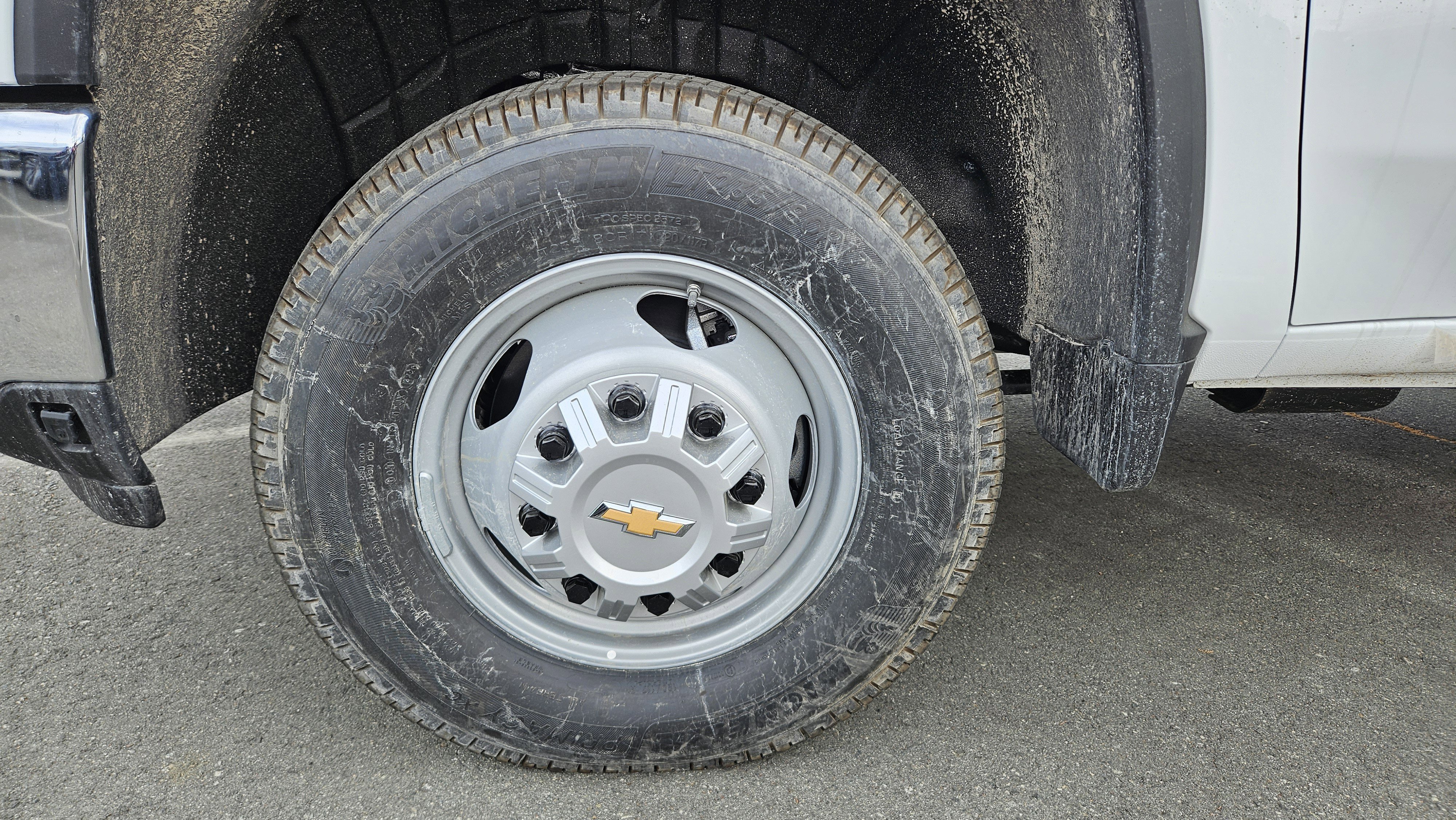 New 2026 Summit White Chevrolet Work Truck image 9