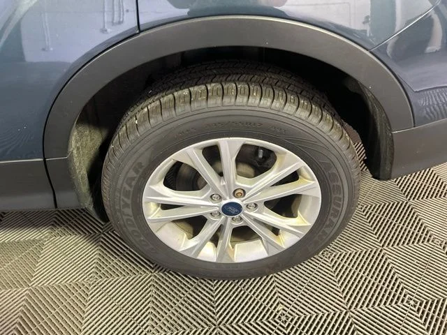 Used 2019 Sea Green Ford SEL image 42