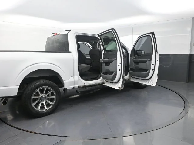 Used 2021 White Ford XLT image 34