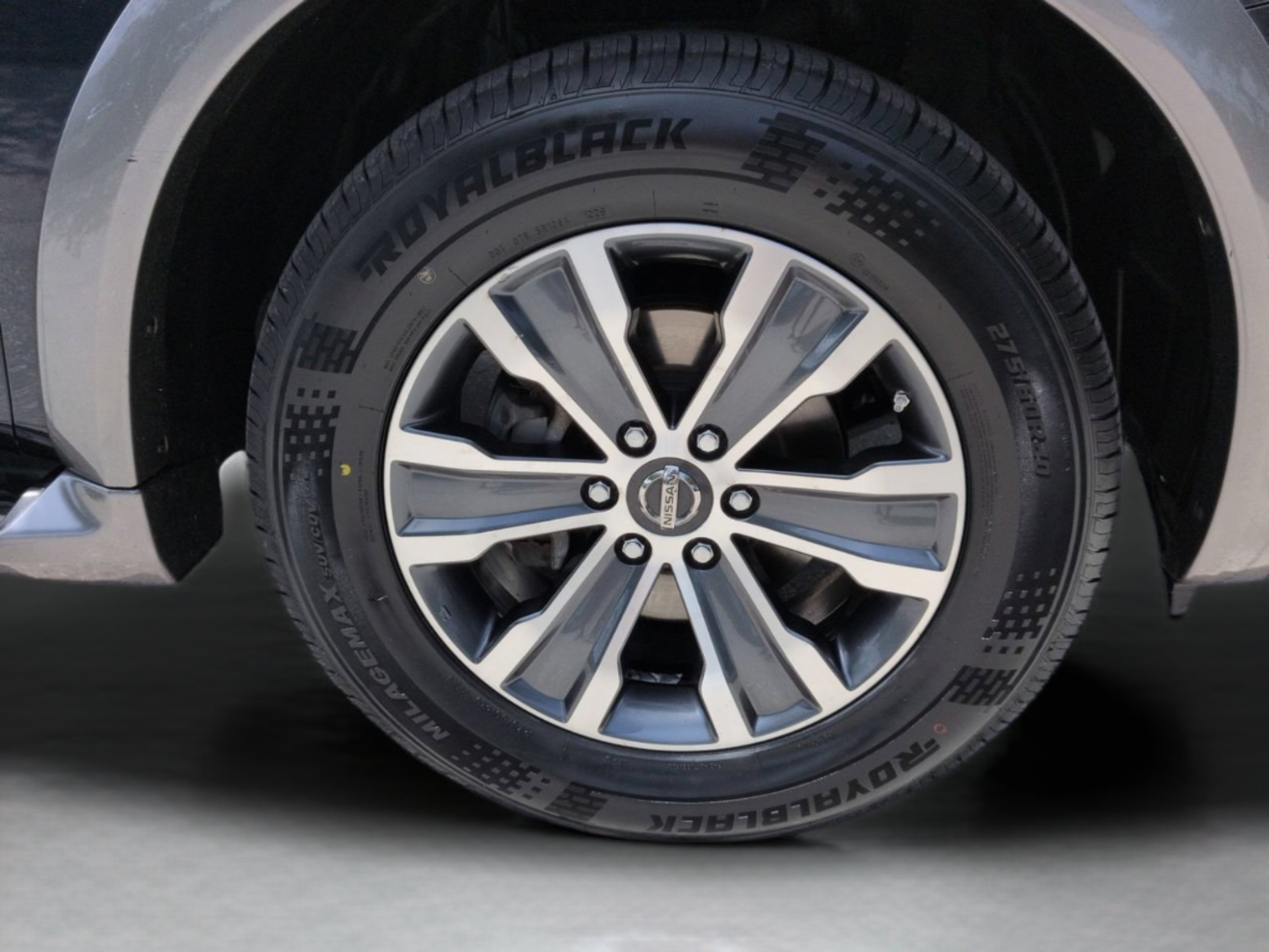 Used 2019 Hermosa Blue Pearl Nissan SL image 13
