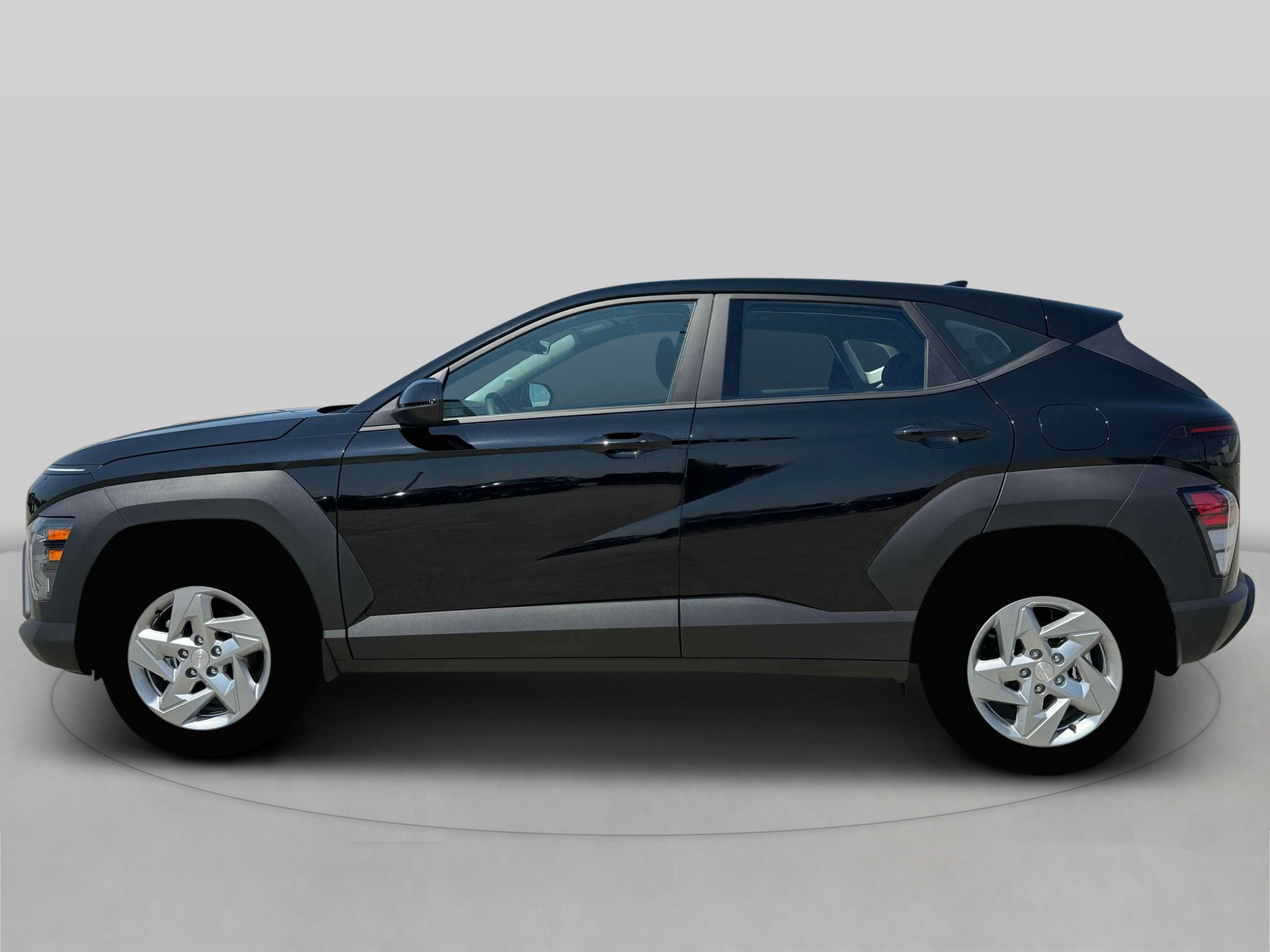 New 2026 Black Hyundai SE AWD image 3