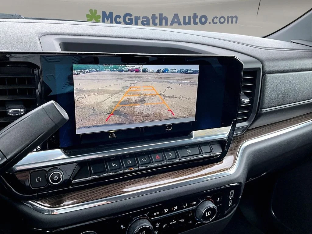 Used 2023 Gray Chevrolet LT image 17