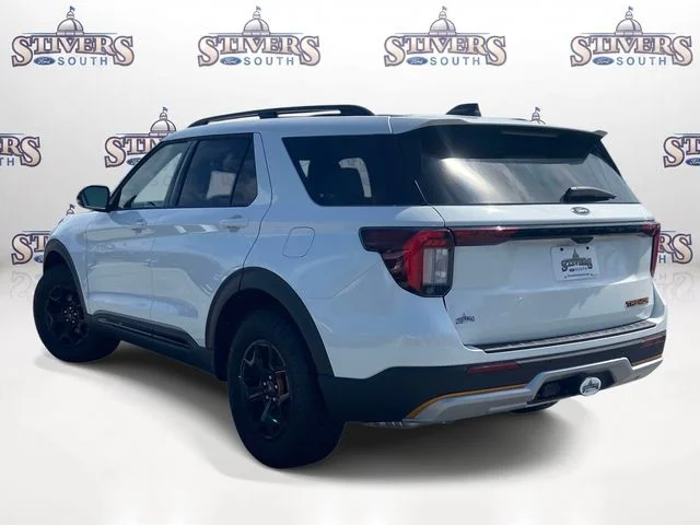 New 2026 White Ford Tremor image 4
