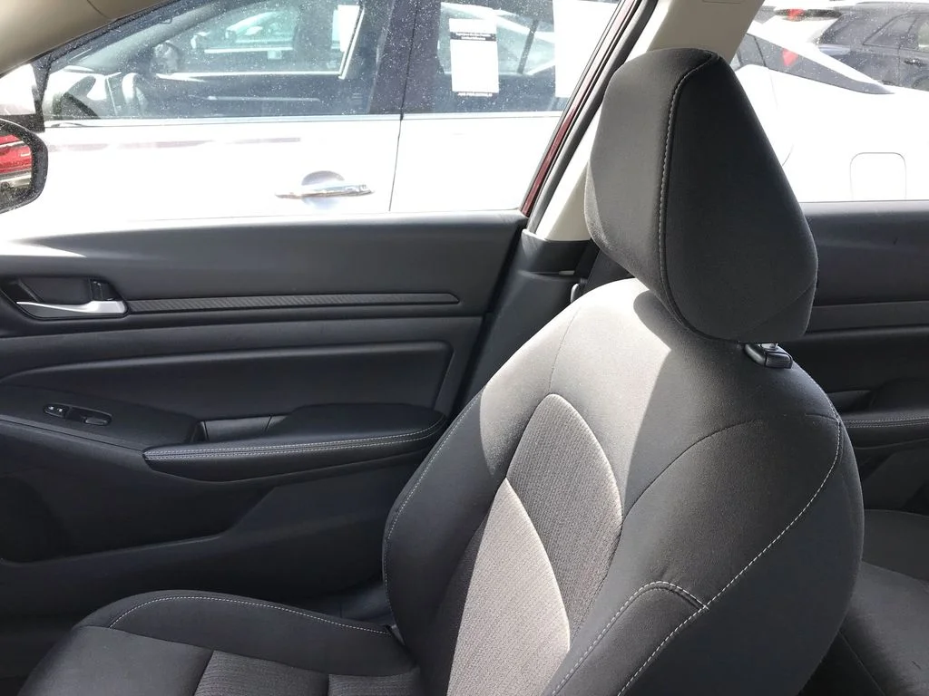 Used 2024 Red Nissan 2.5 SV image 22