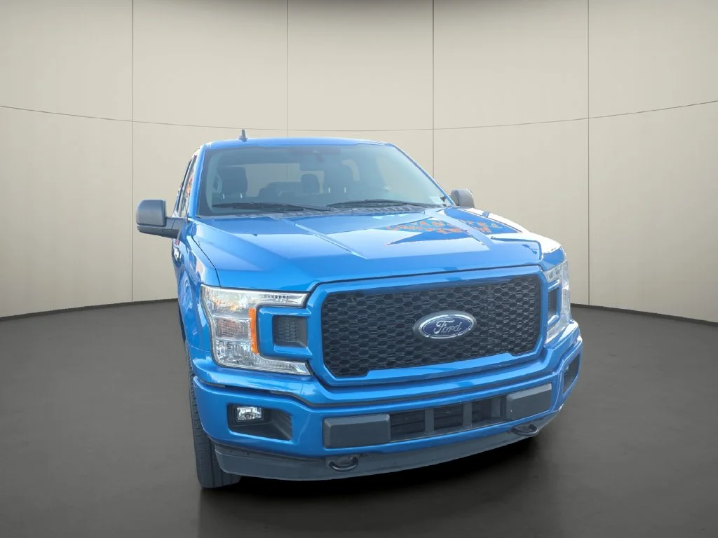Used 2020 Blue Ford XL image 2