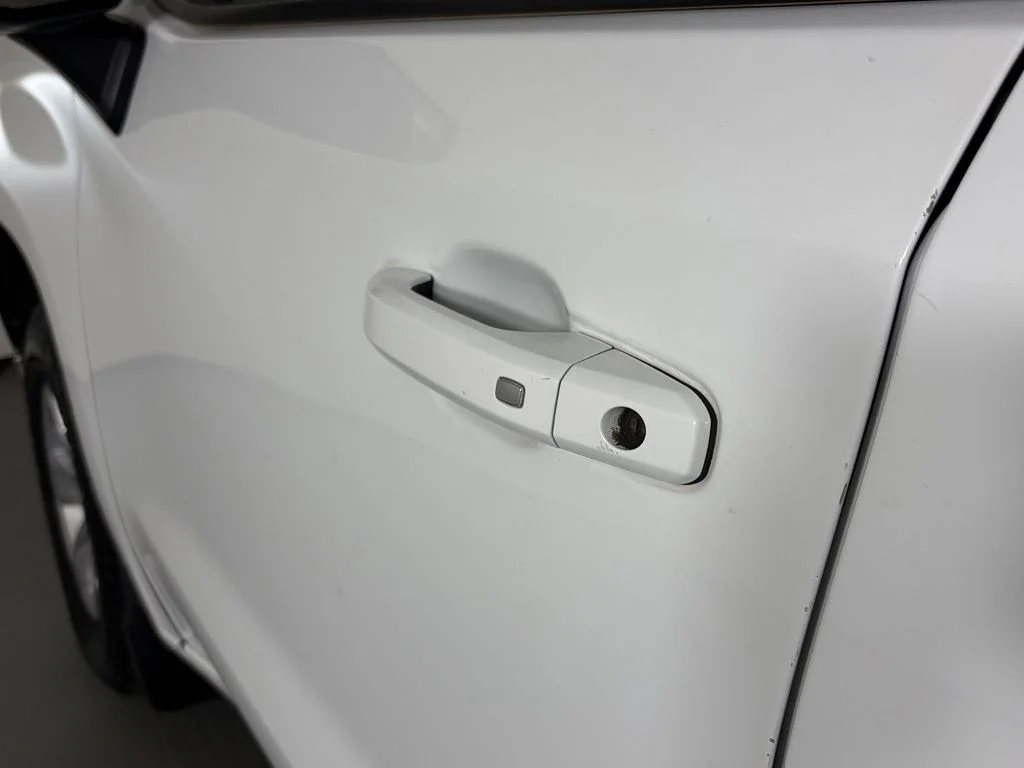 Used 2022 White Chevrolet LT image 14