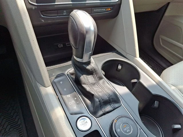2019 Volkswagen Atlas SE w/Tech - Photo 15