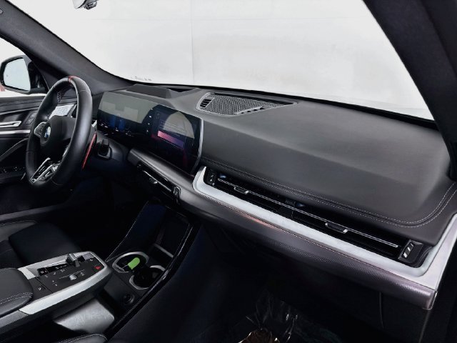 Used 2025 Blue BMW M35i image 30
