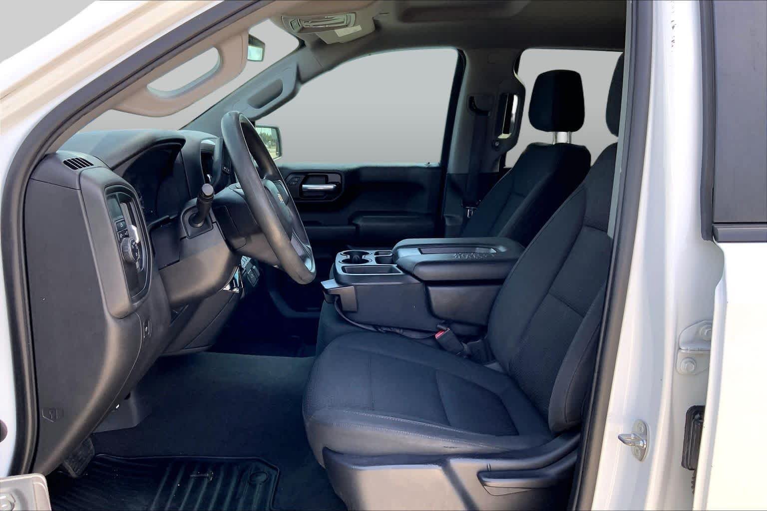 Used 2022 Summit White Chevrolet Custom image 8