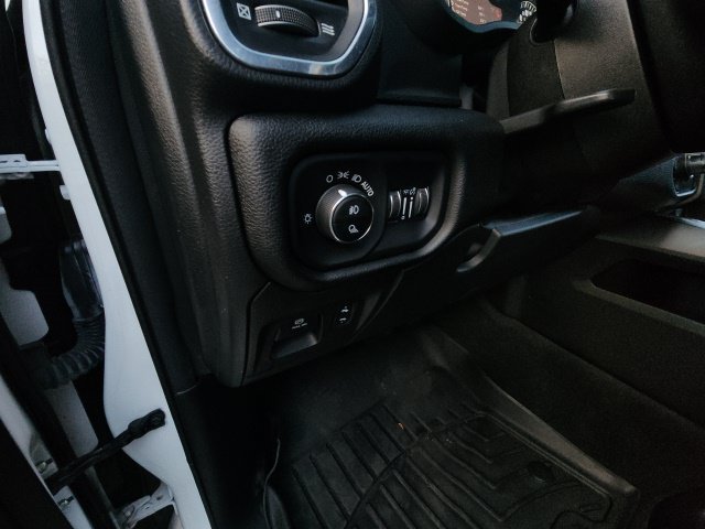 Used 2022 White Ram Laramie image 29