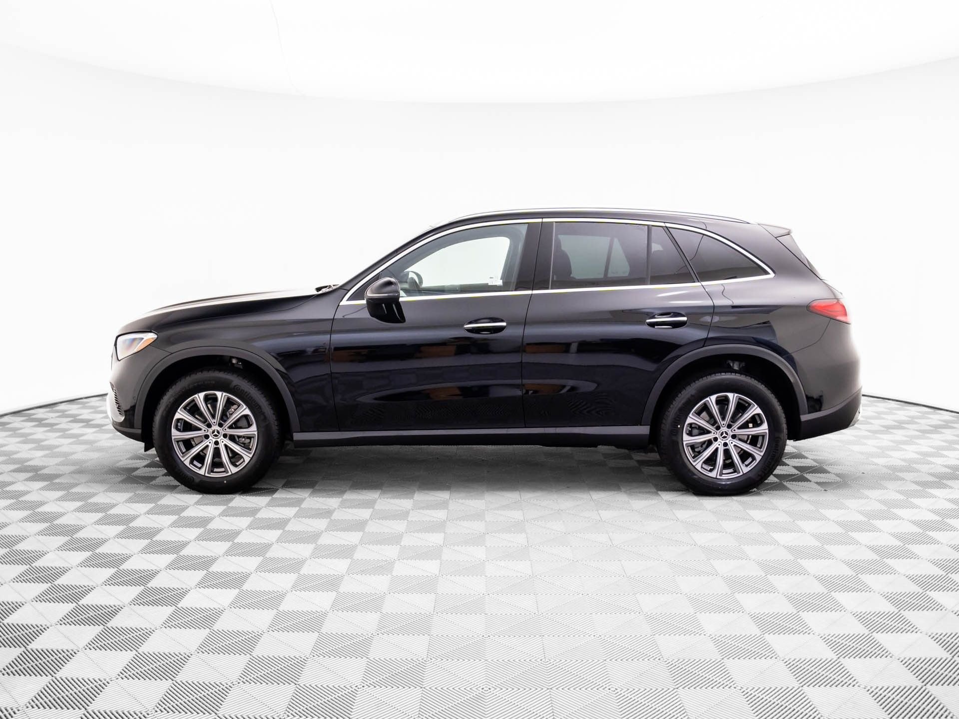 Certified Used 2026 Black Mercedes-Benz GLC 300 image 2