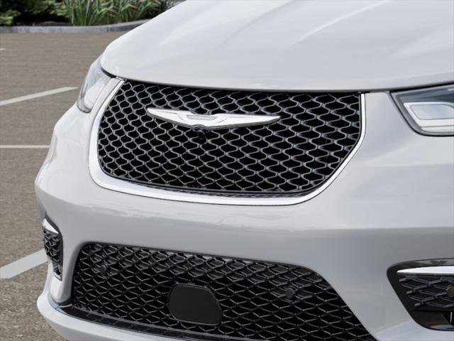 New 2026 Bright White Clear-Coat Exterior Paint Chrysler Select image 37