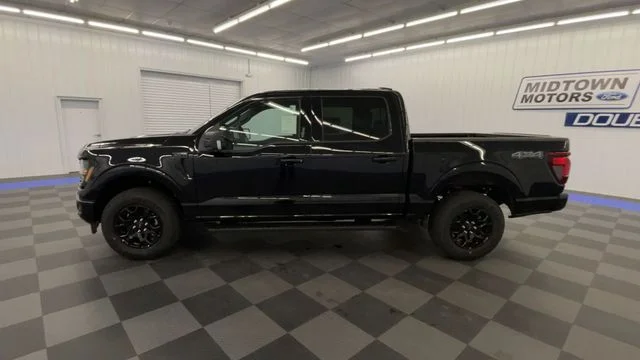 New 2026 Agate Black Metallic Ford XLT image 5