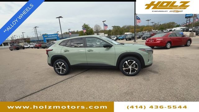 Certified Used 2024 Cacti Green Chevrolet 1RS image 9