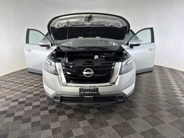 Used 2025 Silver Nissan SV image 11