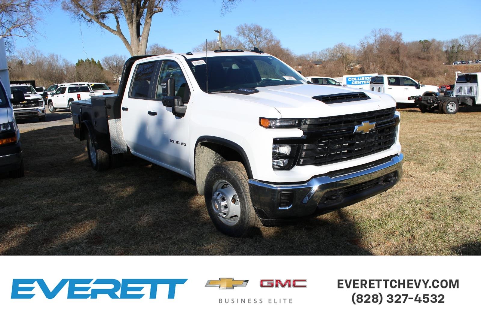 Summit White 2026 Chevrolet Silverado 3500HD Chassis Pickup Truck Four-Wheel Drive Automatic