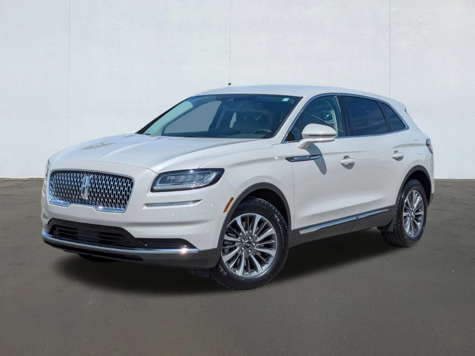 2023 Lincoln Nautilus AWD's photo