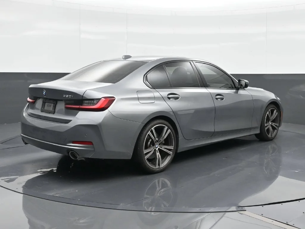 Used 2023 Skyscraper Grey Metallic BMW 330i image 5