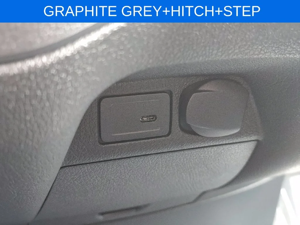 New 2026 Graphite Grey Mercedes-Benz Cargo 170 WB image 26