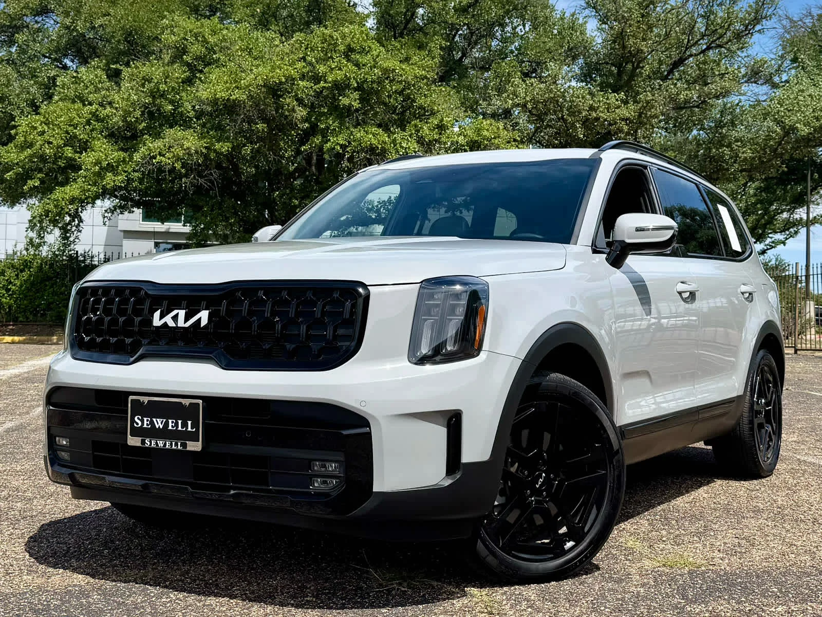 2024 Kia Telluride SX Prestige X-Line AWD's photo