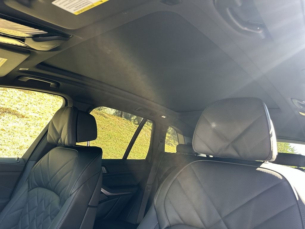 2026 BMW X5 50e - Photo 23